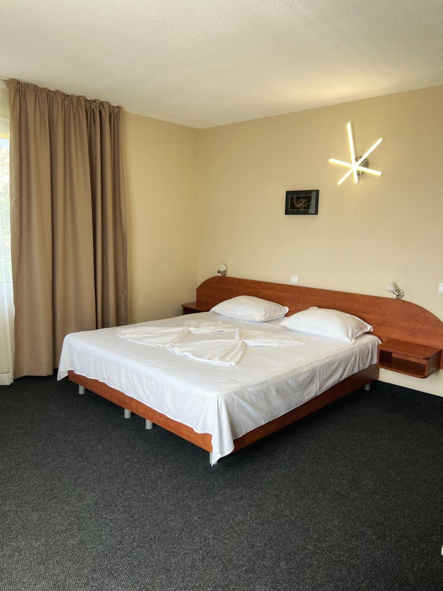 גולדן סנדס Hotel Jambo מראה חיצוני תמונה